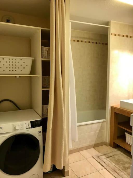 Grand Bleu Apartment Сет Екстериор снимка